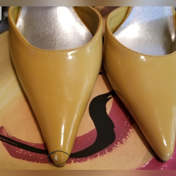 FIONI Heels - Picture 2 of 6